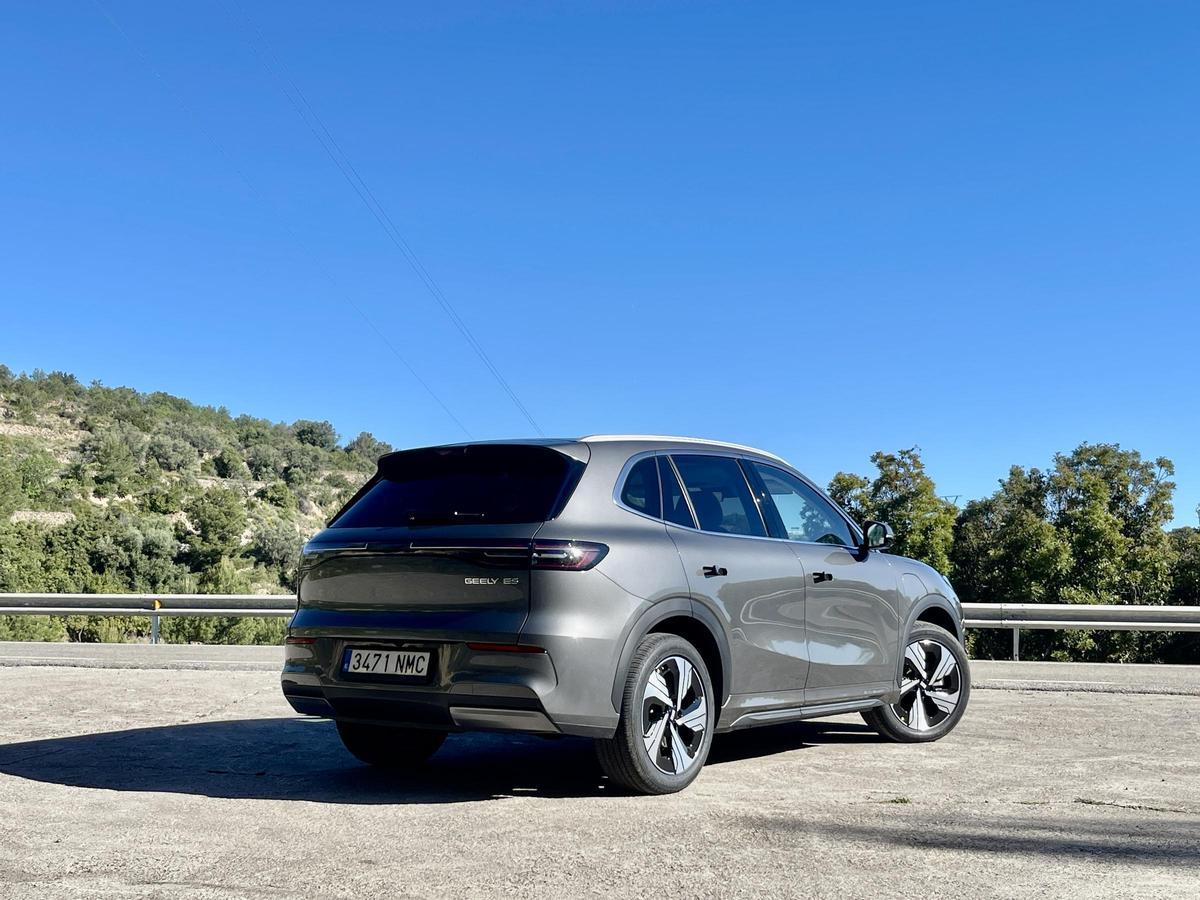 El E5 desarrolla 218 CV, con una autonomía de hasta 475 km en ciclo combinado WLTP