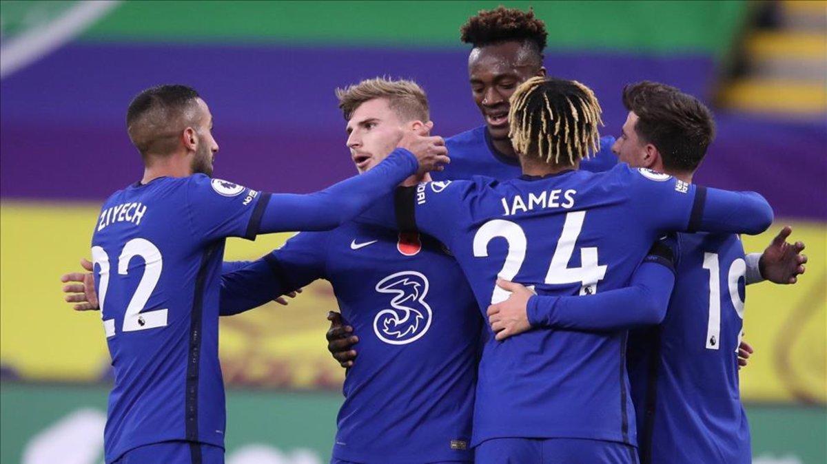 El Chelsea goleó al Burnley en la última jornada de Premier.