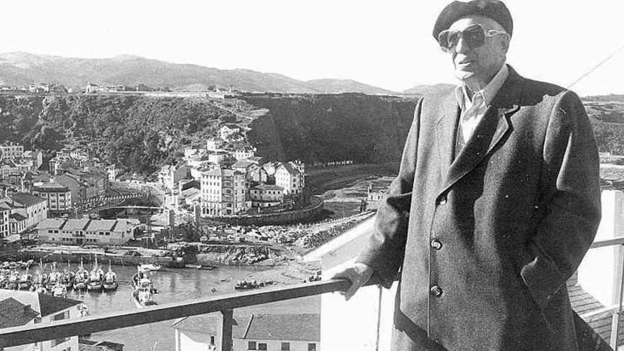 Severo Ochoa, en una de sus visitas a Luarca.