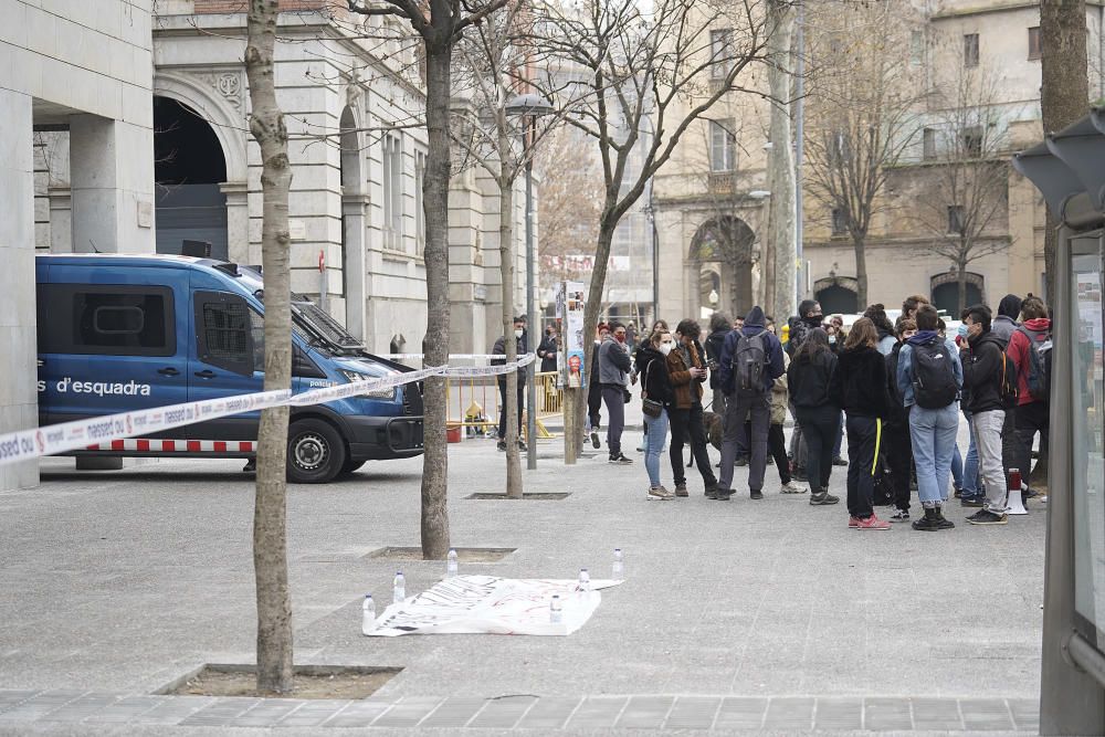 Concentració per demanar la llibertat dels detinguts pels disturbis de Girona