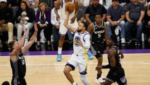 Curry, protagonista del Kings - Warriors decisivo