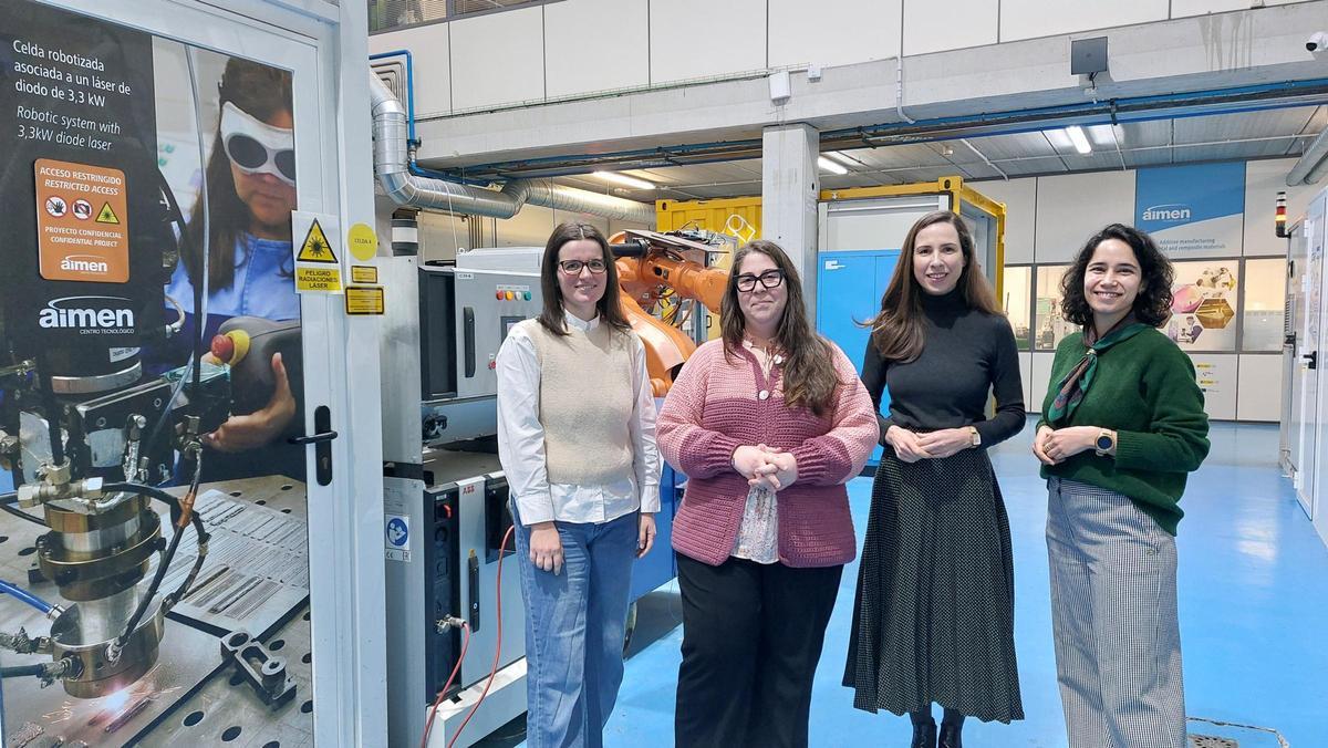 Lucía Alonso, Nerea Otero, Andrea Fontán y Filipa Lourenço, en el centro Aimen.