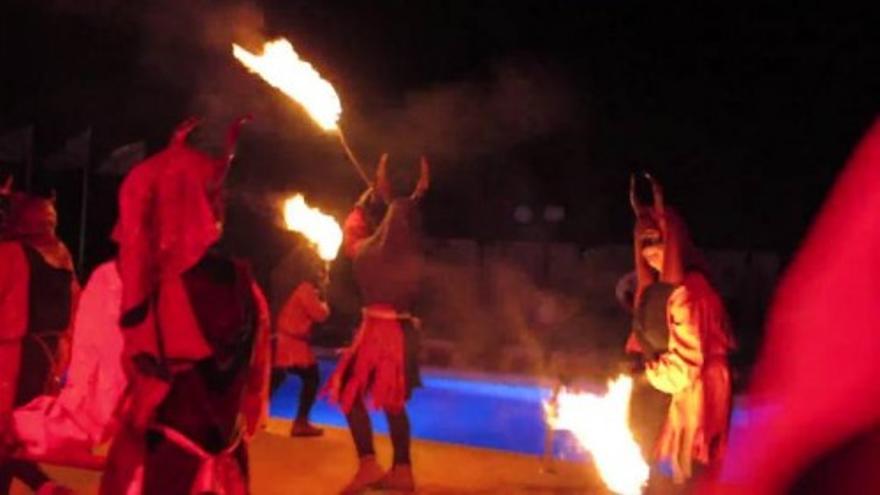 15 Jahre MZ: Feuerteufel im Mhares Sea Club