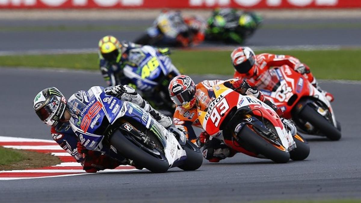 Un momento de la carrera de MotoGP en Silverstone.