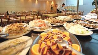 Un nutricionista desvela el secreto para no comer de forma compulsiva en los buffet libre