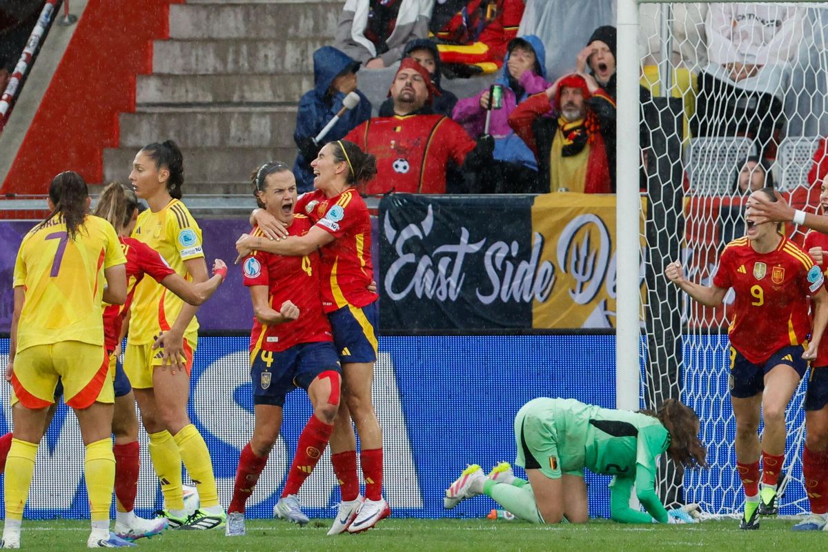 Irene Paredes celebra el 1-0 ante Bélgica.