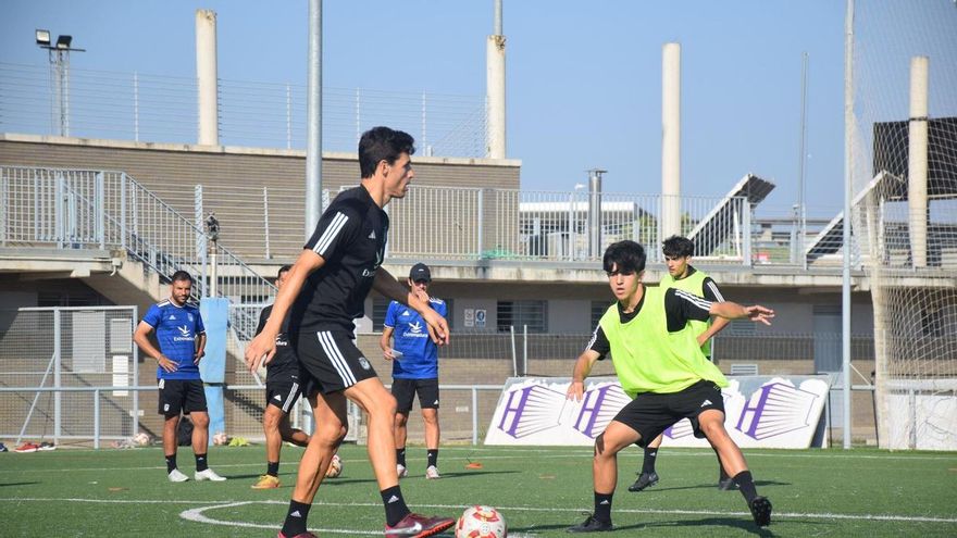 El Badajoz arrancará el trabajo con 25 futbolistas