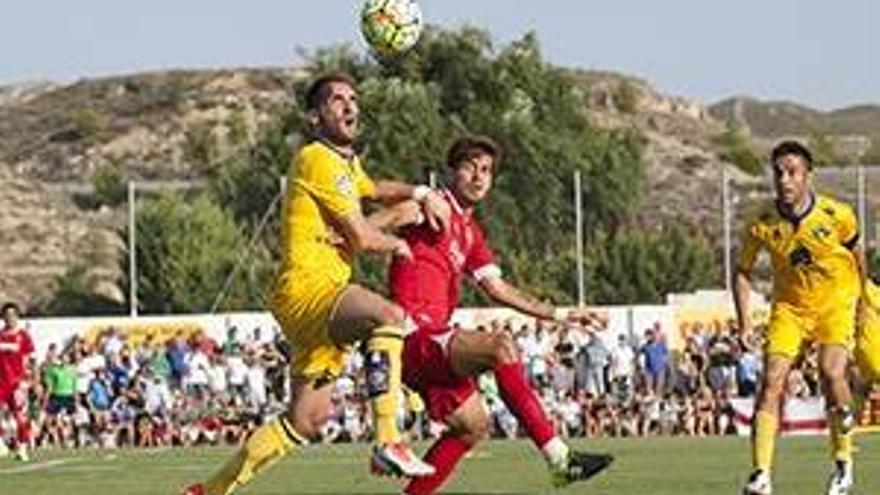 El Real Zaragoza de pretemporada suma la primera victoria