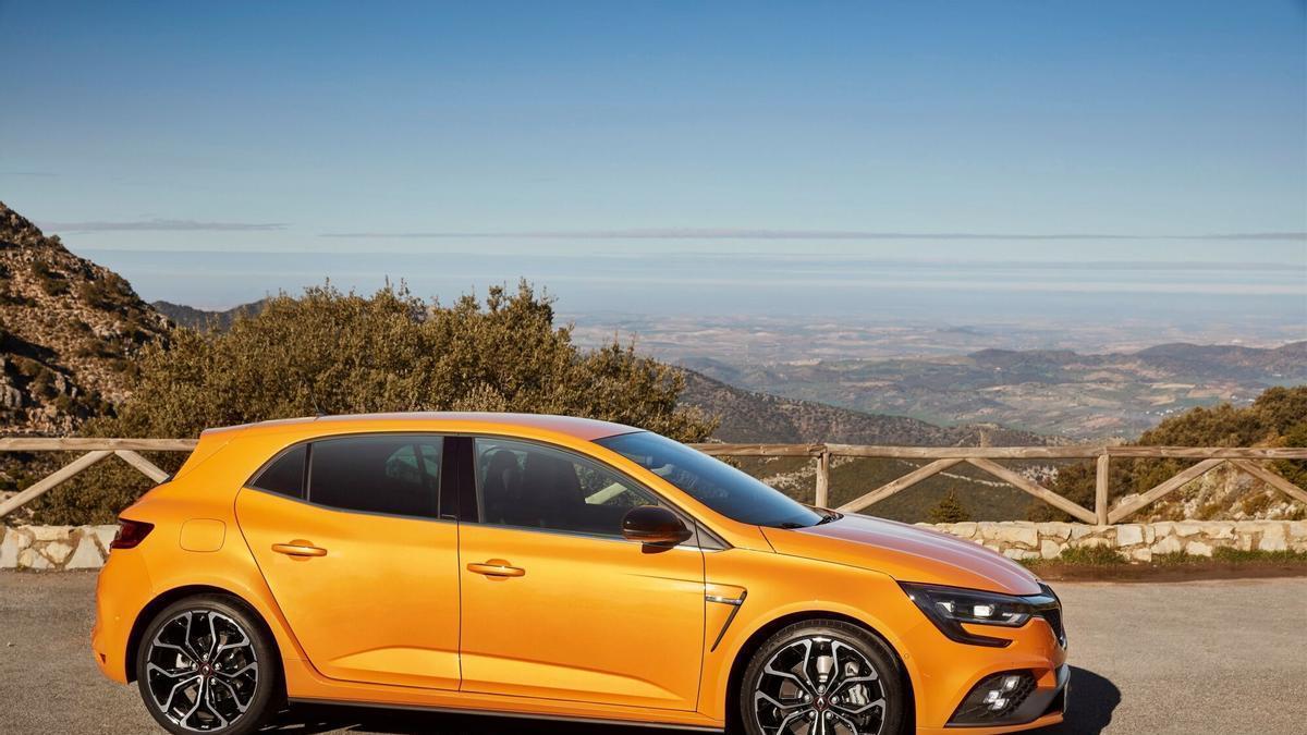 Imagen de un coche similar al vehículo en el que viajaban los acusados en el momento de los hechos.