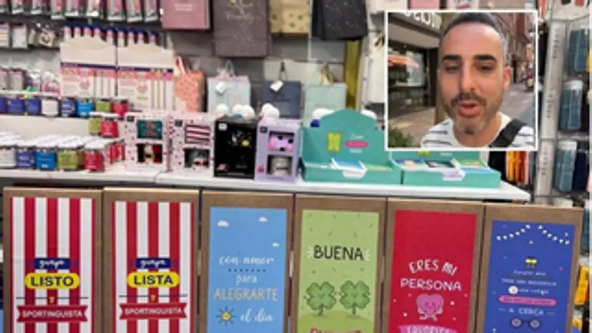 Lo nunca visto en una tienda de Gijón: echa su currículum y pide que no la llamen para trabajar, "solo para sellarlo"