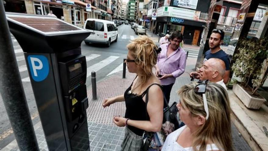 Benidorm retrasa 15 días la implantación de la zona azul para informar a los usuarios