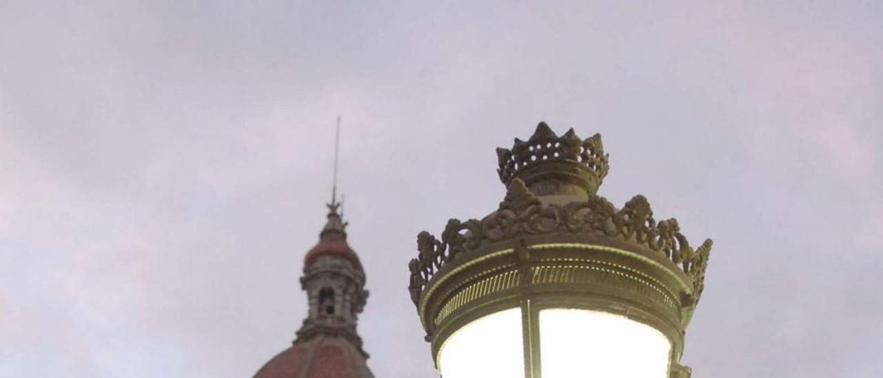 Farola de la plaza de María Pita.