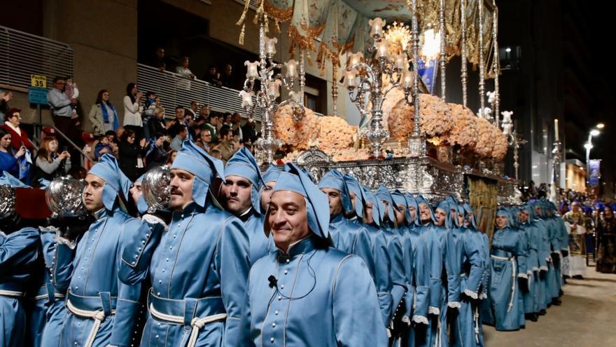 Lorca se rinde a los pies de la Virgen de los Dolores en su día