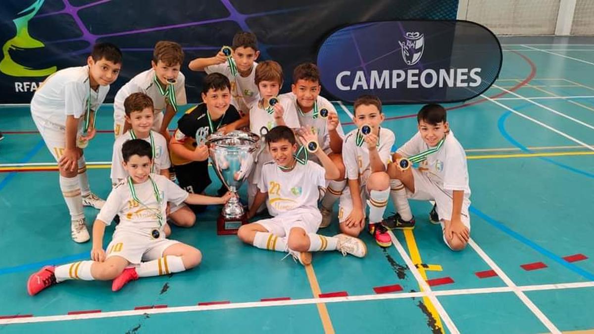 Benjamín Playas de Torremolinos com campeones andaluces