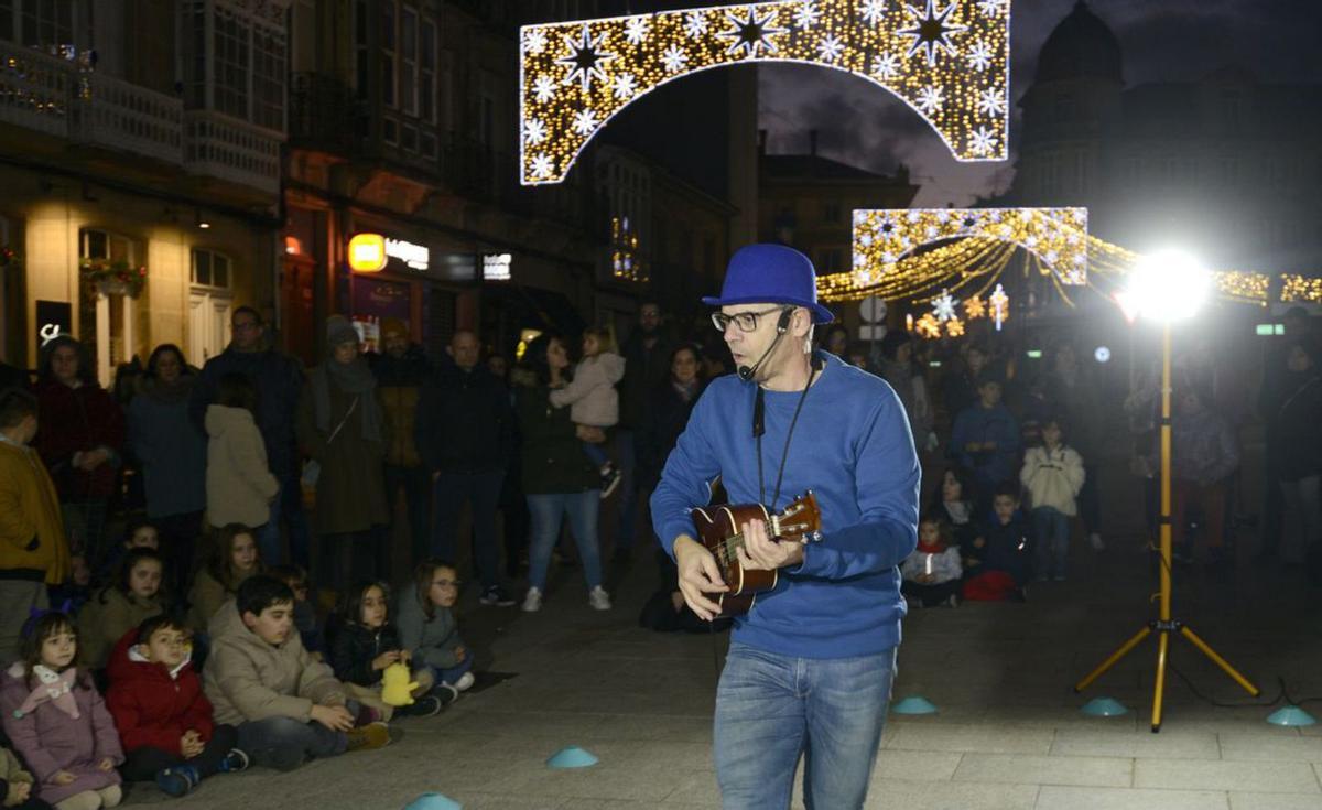 Paco Nogueiras, con su espectáculo musical. | Bernabé/Javier Lalín