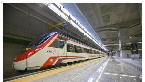 Archivo - Tren de Cercanías de Madrid