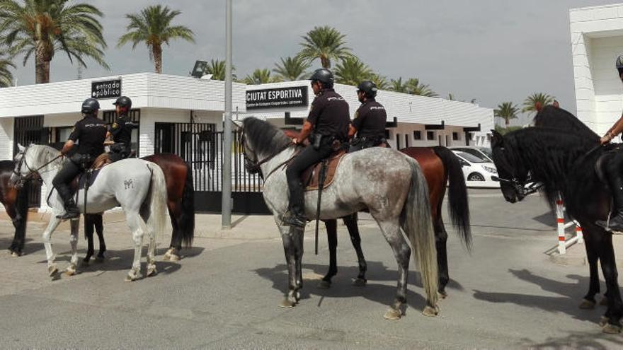 La Policía Montada toma Paterna