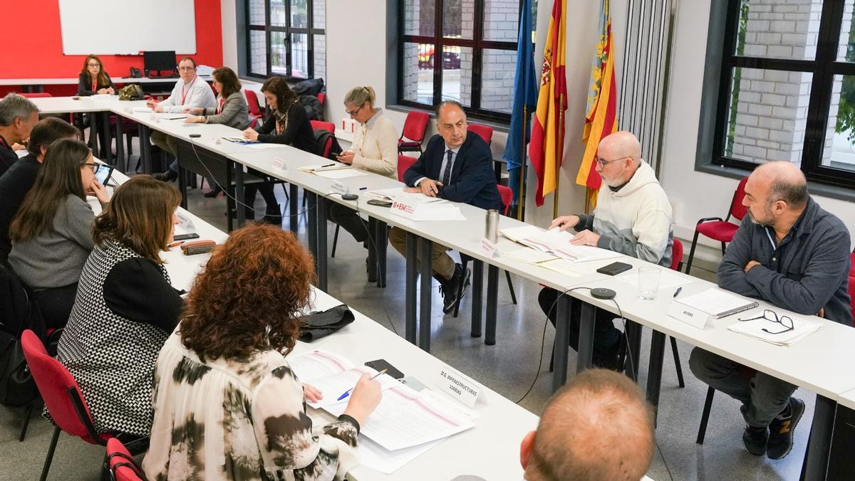 Reunión del comité de Protección Civil presidido por el conseller de Emergencias, Juan Carlos Valderrama