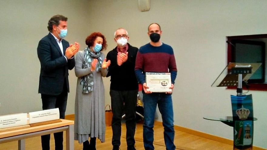 Entrega del gallardón del premiu de lliteratura en gallego-asturianu.