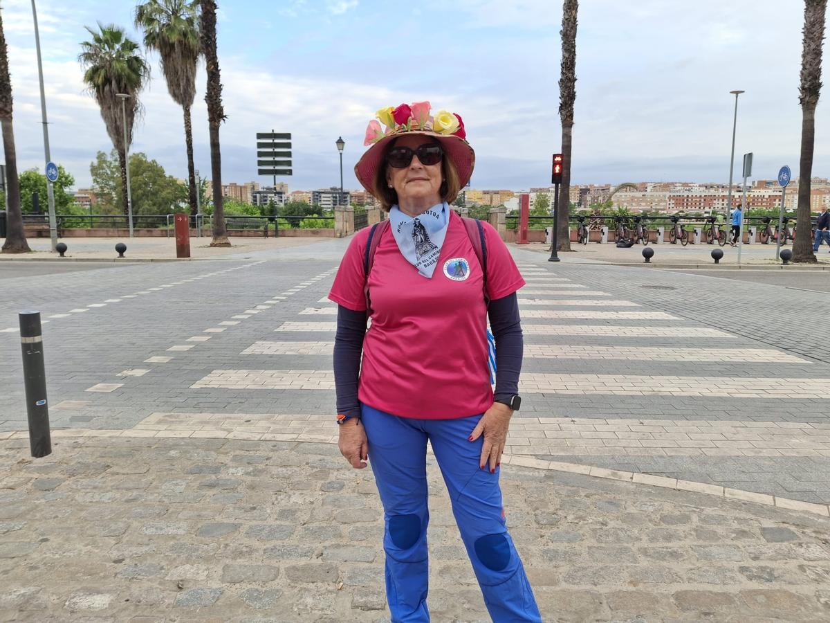 Teresa Gil, antes de emprender la marcha.