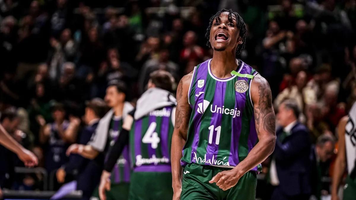 Tyson Carter dejó 16 puntos en el último cuarto contra el Rytas Vilnius.