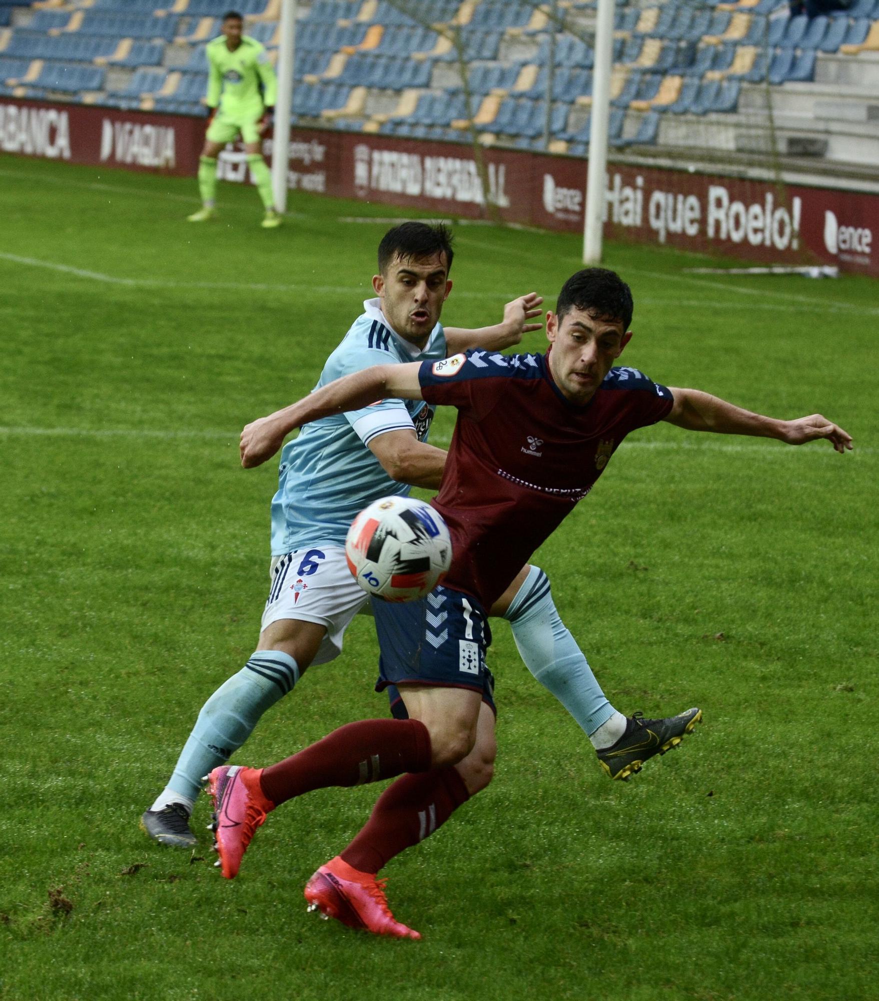 El Pontevedra se lleva el derbi en Pasarón