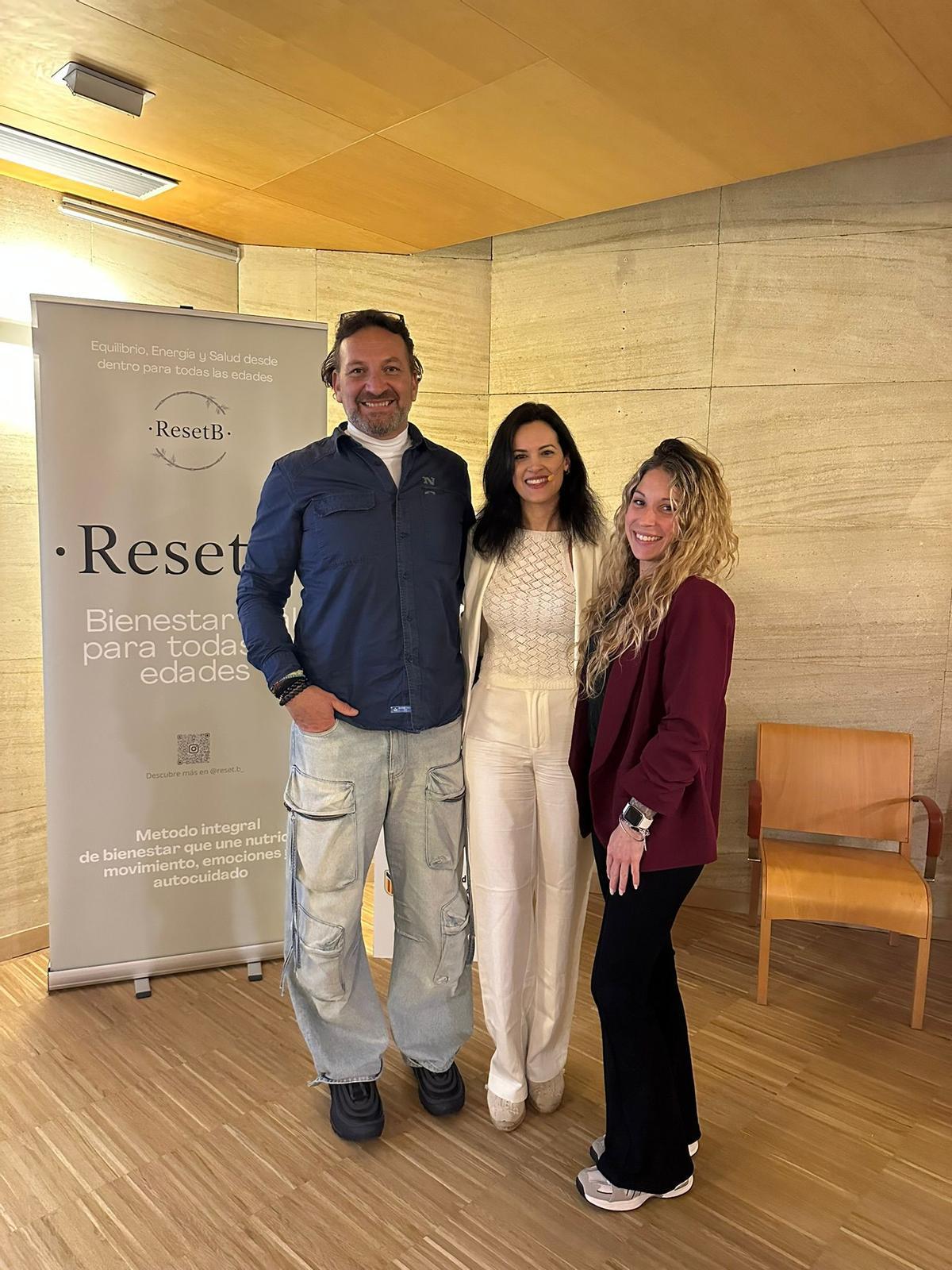 Quique Álvarez, Dra. Kaoutar y Sara Quesada