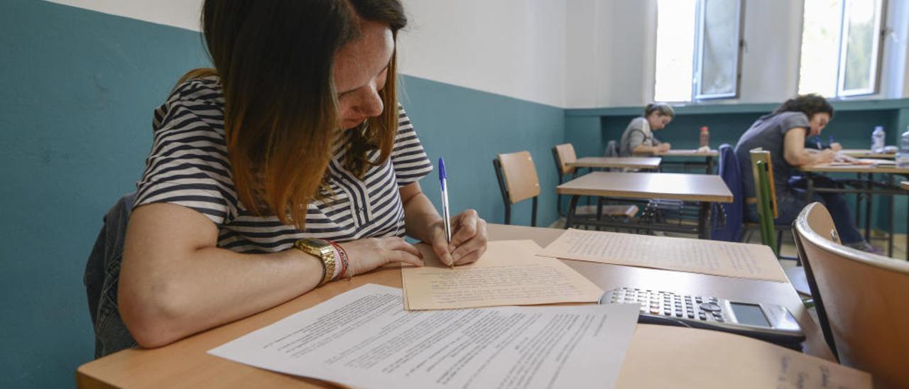 Ocho de cada diez opositores a profesor de Secundaria suspenden la prueba