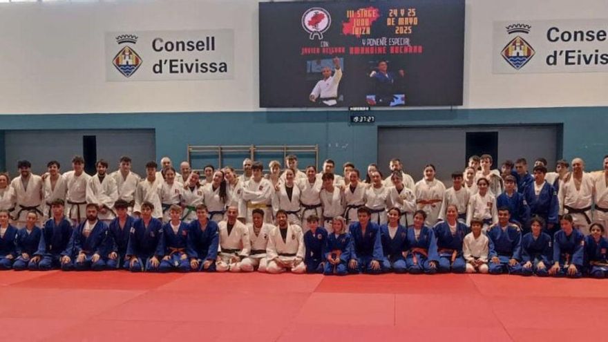 La medallista olímpica Amandine Buchard sienta cátedra en el Stage de Judo de Ibiza