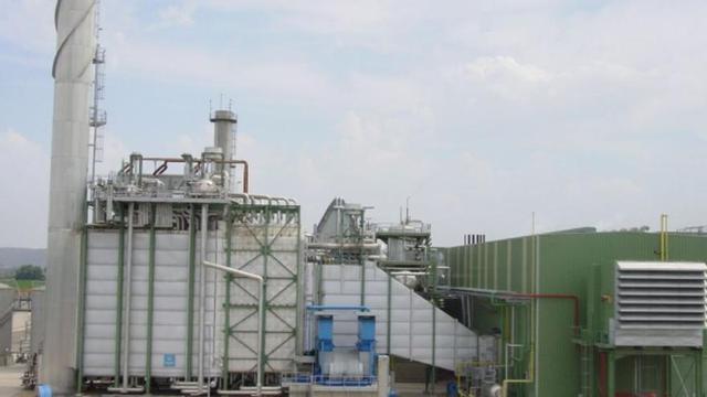 Una de las cuatro plantas de cogeneración con gas que el gigante papelero Saica tiene en sus dos plantas en Zaragoza. | EL PERIÓDICO