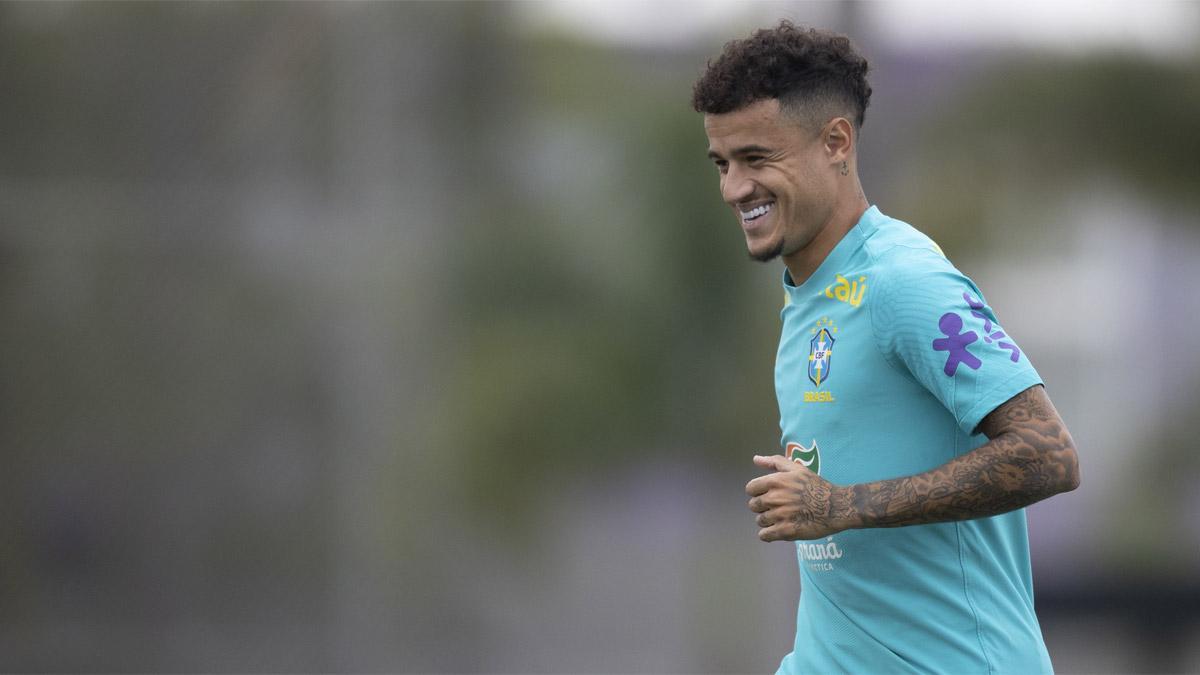 Coutinho ejercitándose este lunes en Sao Paulo