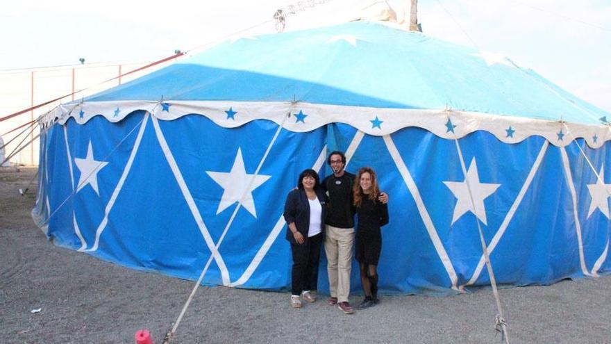 Carpa instalada en el polígono industrial de Pizarra.