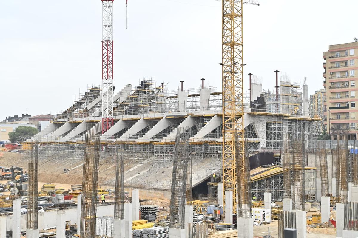 En imágenes | Una Cincomarzada atípica en Zaragoza: el Tío Jorge vacío y las máquinas trabajando en San Miguel y La Romareda