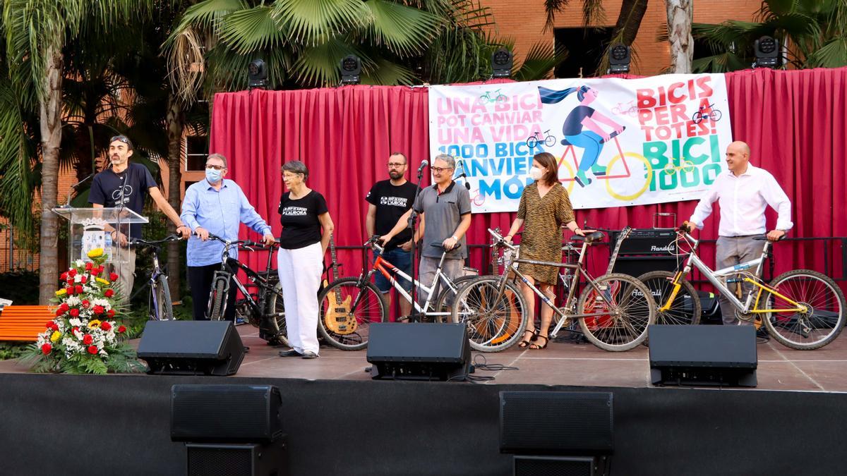 Mil bicicletas cambian el mundo - Levante-EMV