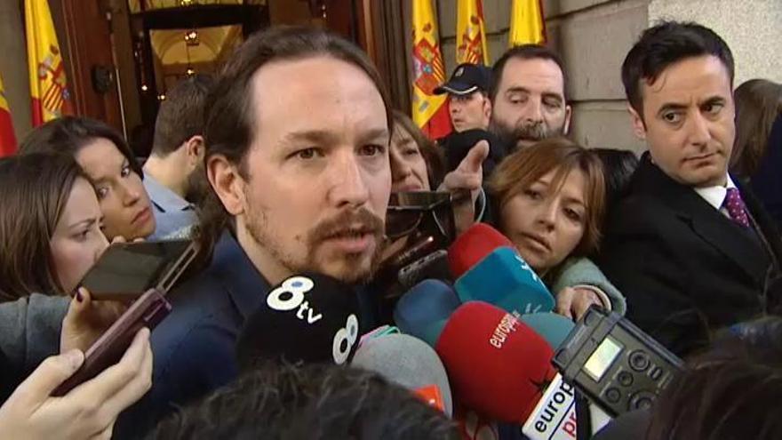 Iglesias se queja de que senadores del PP han ocupado escaños de Podemos