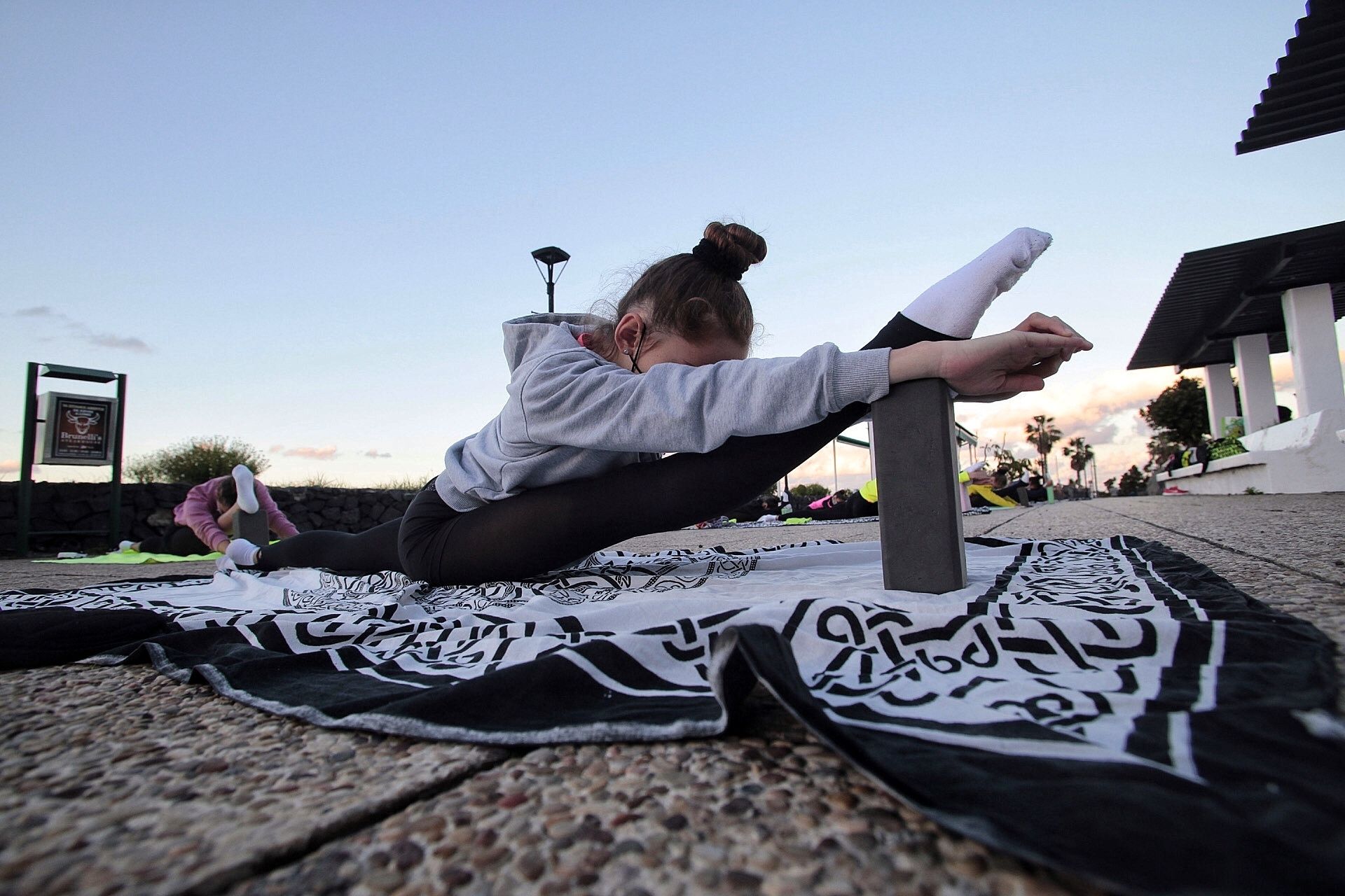 Gimnasia Rítimica: Club Intara de Los Realejos ensayando en Playa Jardín