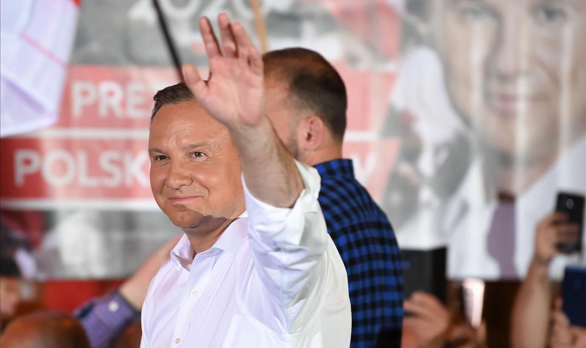 zentauroepp54058319 gorlice poland 09 07 2020 polish president and candidat200711205449 zentauroepp54058319 gorlice poland 09 07 2020 polish president and candidat200711205449