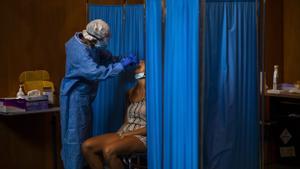 Un 20% dels malalts de Covid es poden reinfectar als tres mesos