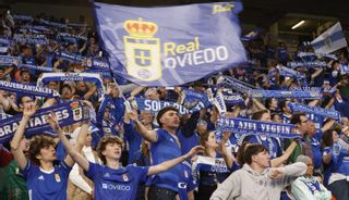 El oviedismo se prepara para el desembarco en Anduva: 391 en el campo y muchos más fuera