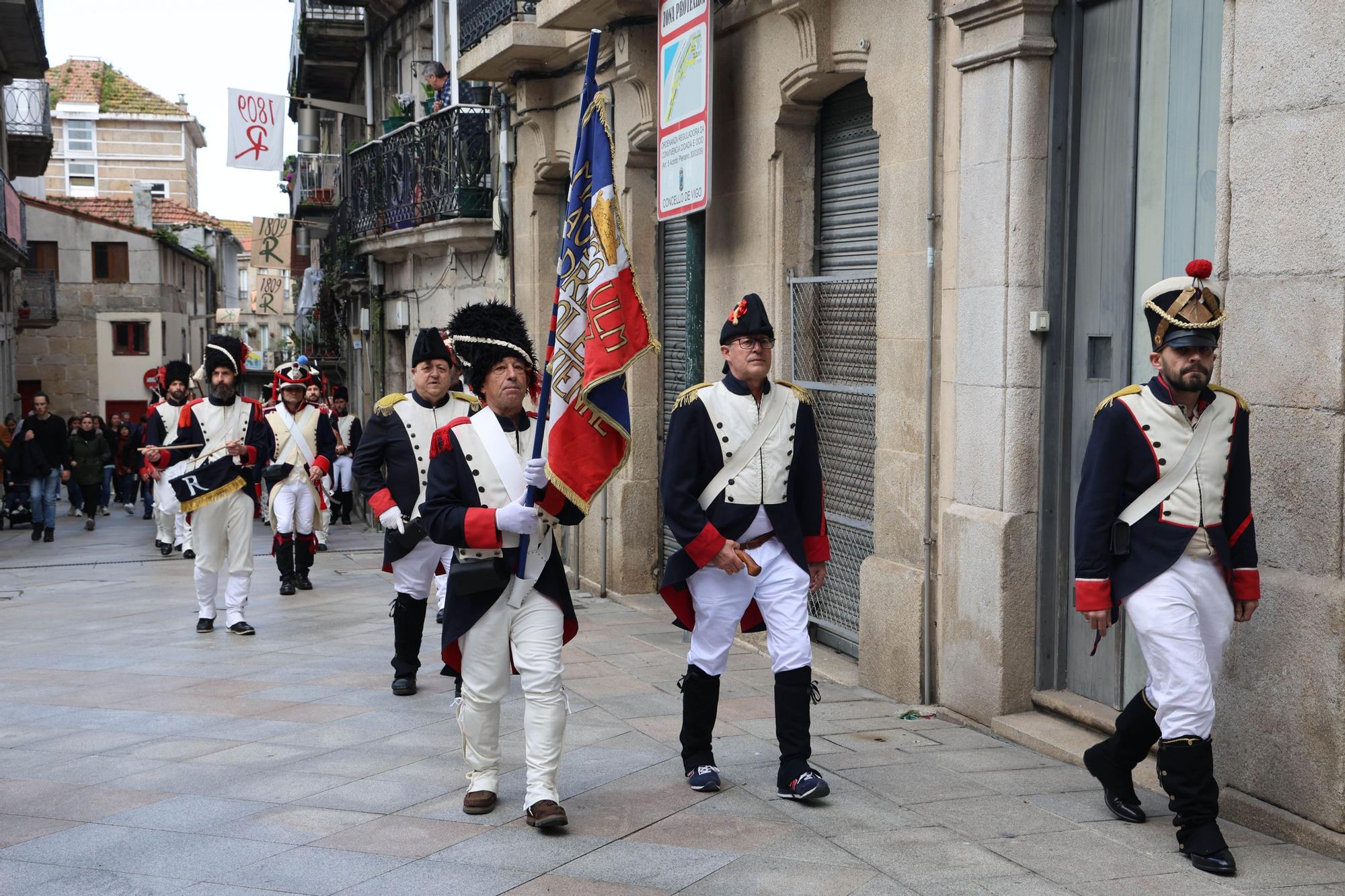 Día dos de la invasión francesa: las tropas de Napoleón no frustran la fiesta a los vigueses