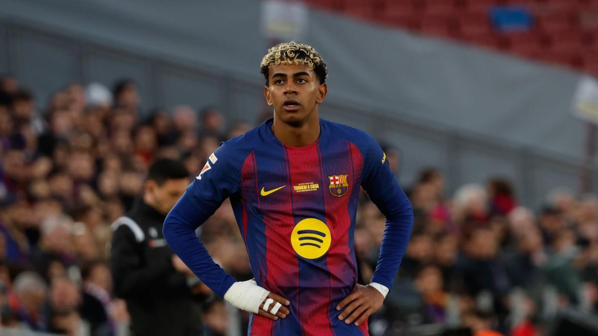 Lamine Yamal durante un partido del FC Barcelona