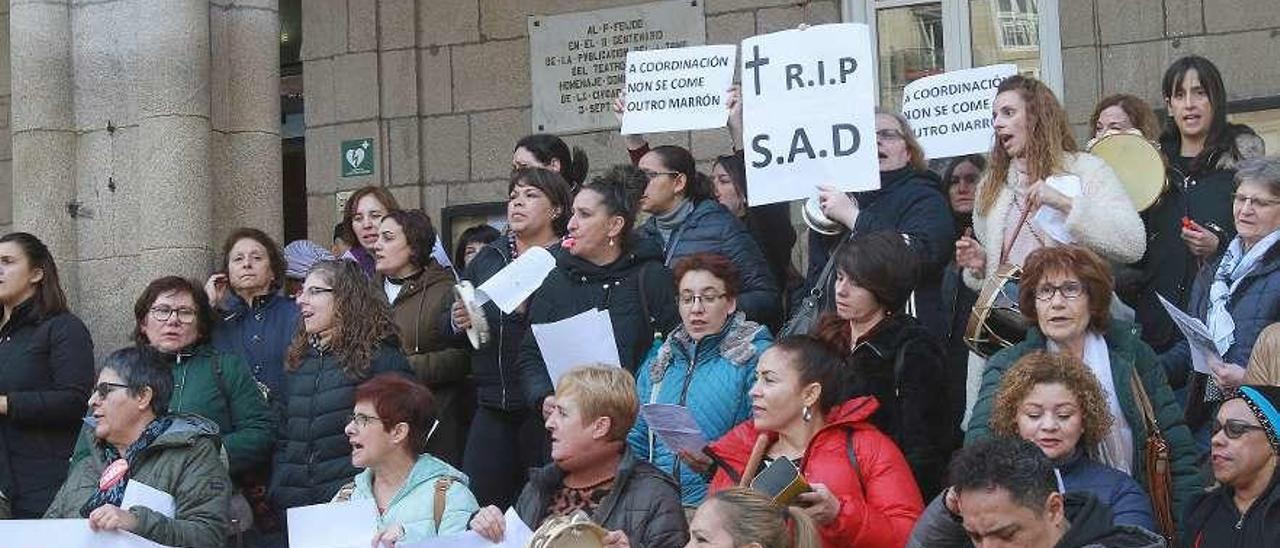 Una de las manifestaciones diarias celebradas durante esta semana por los trabajadores. // Iñaki Osorio