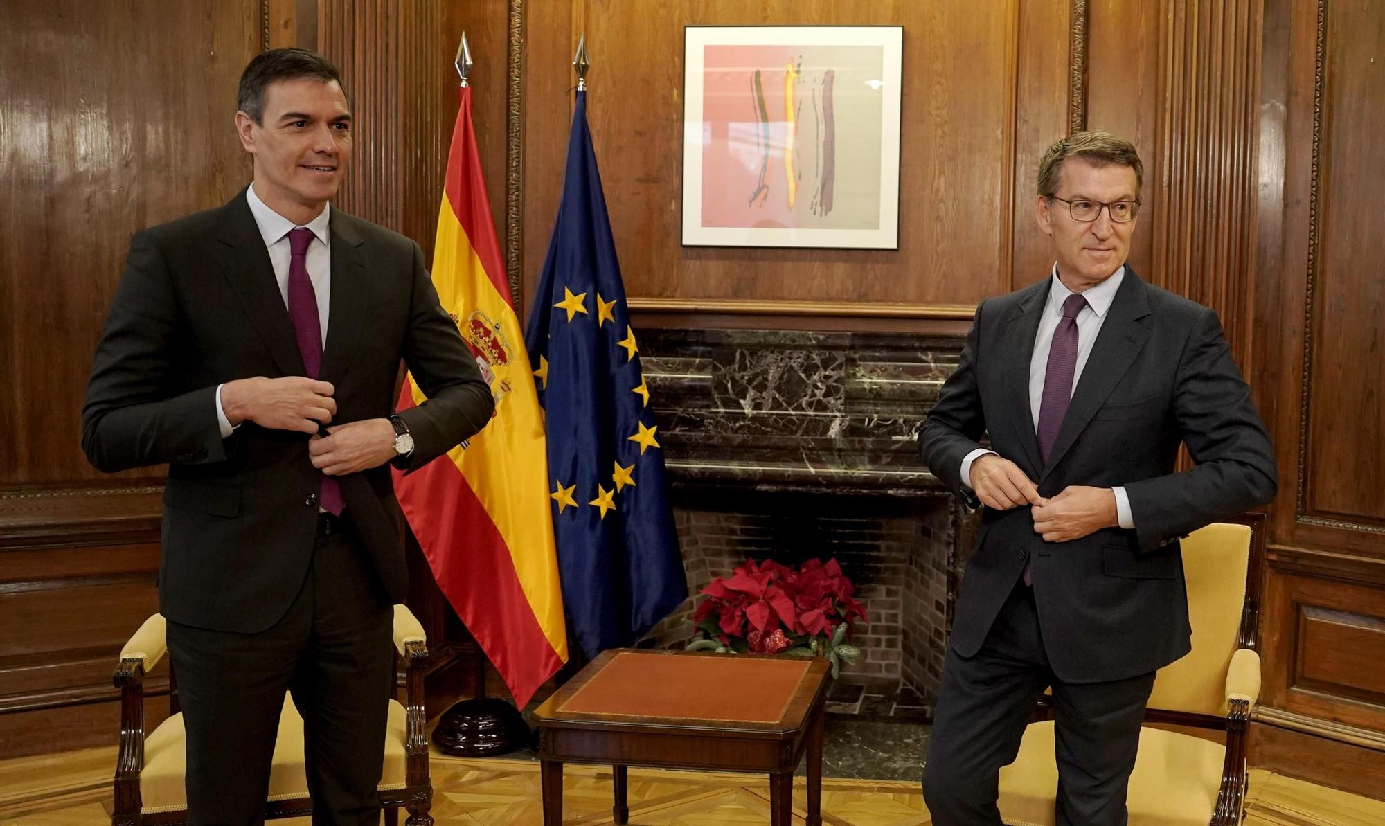 Pedro Sánchez y Alberto Núñez Feijóo durante su última reunión en el Congreso.