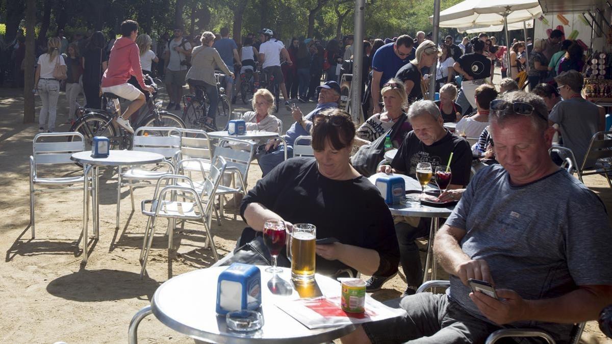 TURISTAS EN BARCELONA