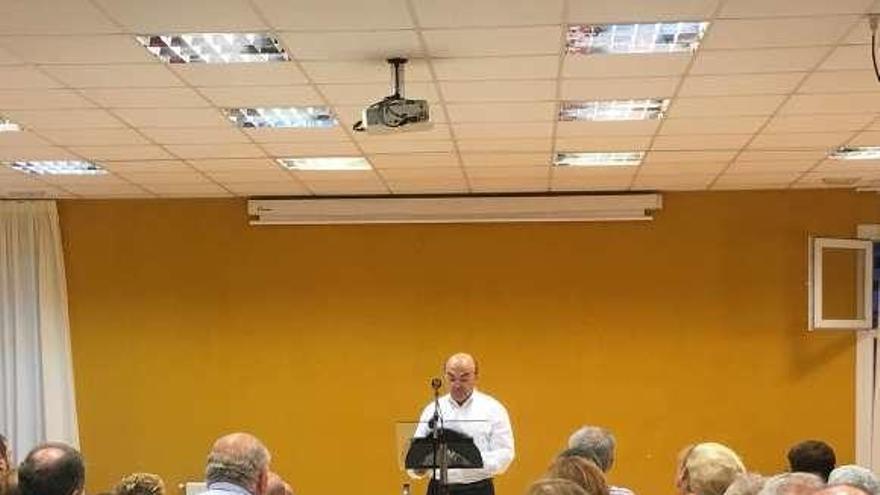 Antonio Valle, durante la lectura del pregón en Figueras.