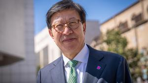 El alcalde de Busan, Park Heong-joon, en visita en Barcelona