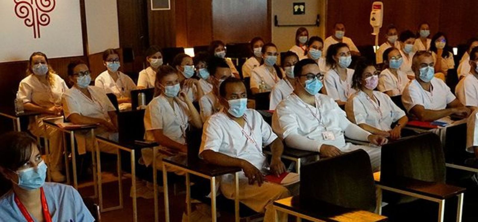 Un total de 43 estudiantes de TCAE iniciaron esta pasada semana sus prácticas en el hospital de POVISA.