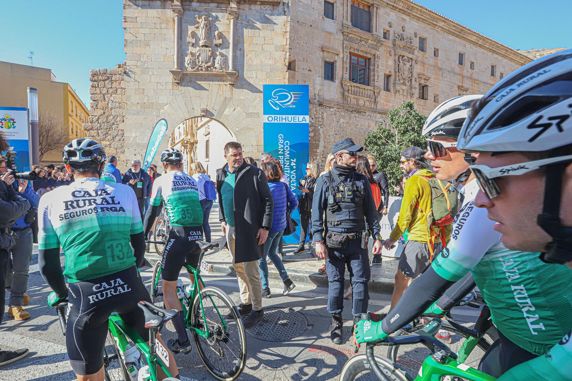 Salida de la 74 Vuelta Ciclista a la Comunidad Valenciana desde Orihuela