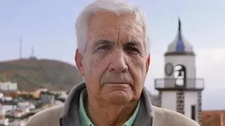 José Ramón, el último fotógrafo analógico de El Hierro