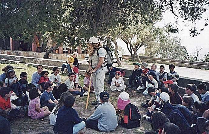 Club d'esplai Jovent: La luz de los niños de sa Indioteria